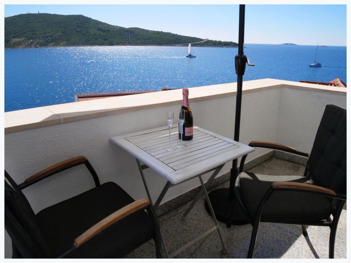 The Peninsula Daire Primošten Dış mekan fotoğraf